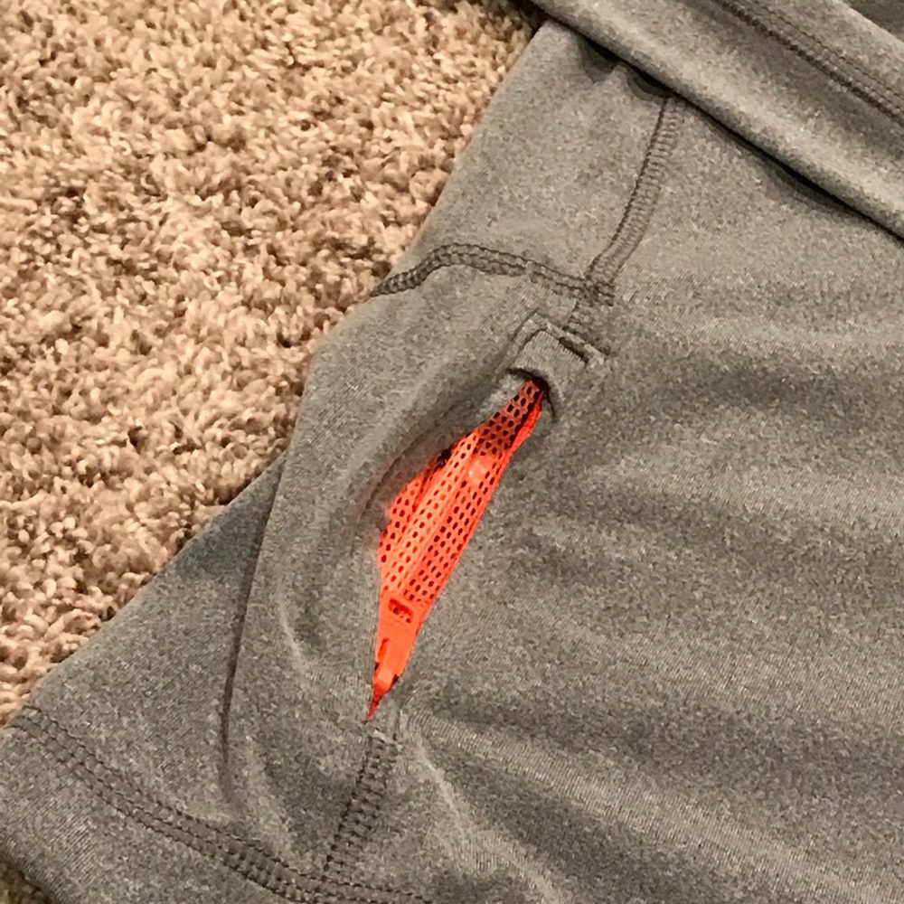 Hollister Men’s Gray & Orange Size Large 1/4 Zip - Picture 6 of 8